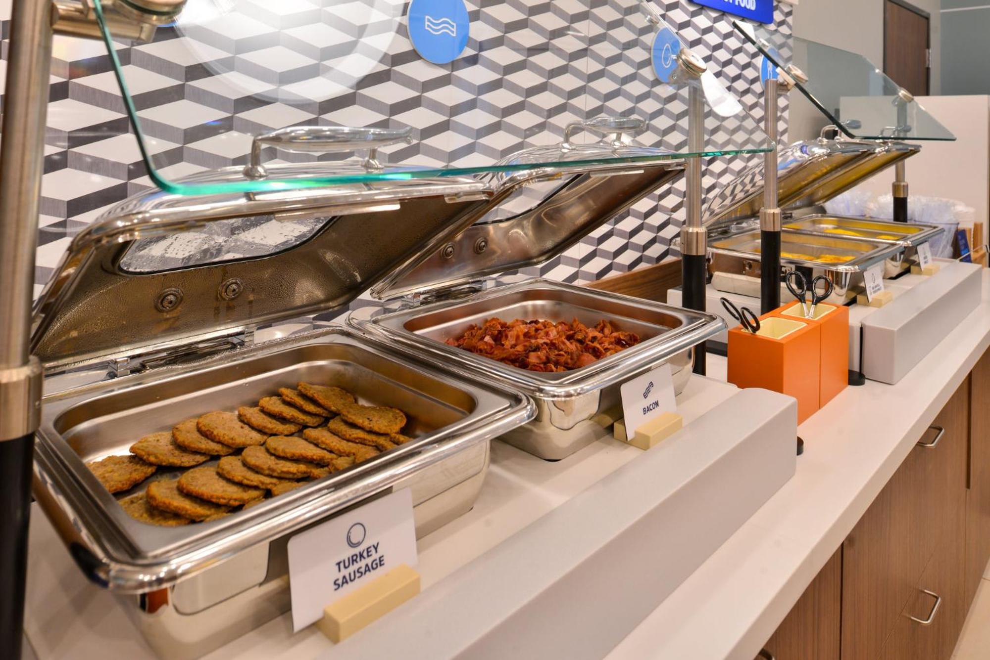 Holiday Inn Express & Suites Chicago Schaumburg By Ihg エクステリア 写真