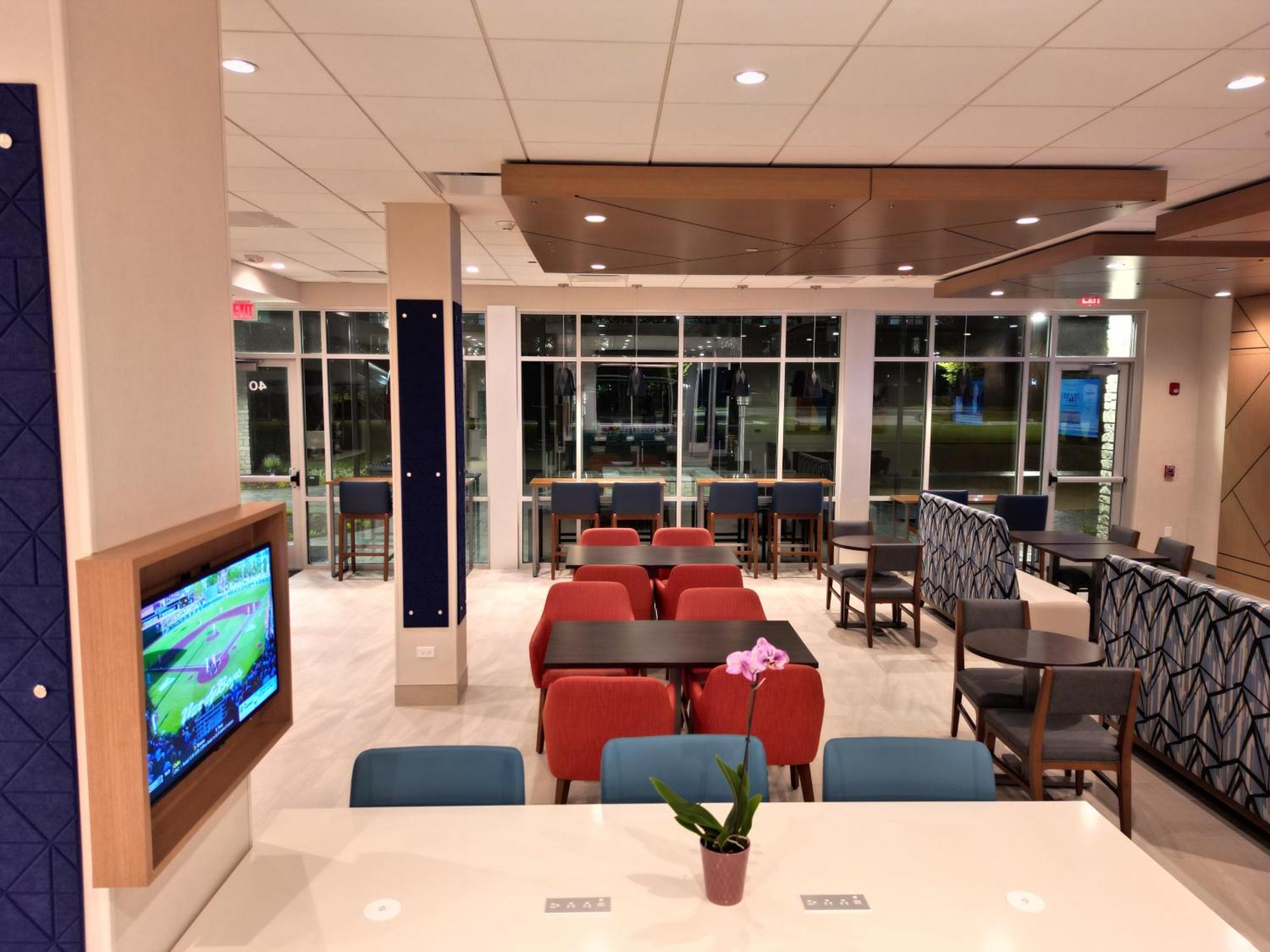Holiday Inn Express & Suites Chicago Schaumburg By Ihg エクステリア 写真