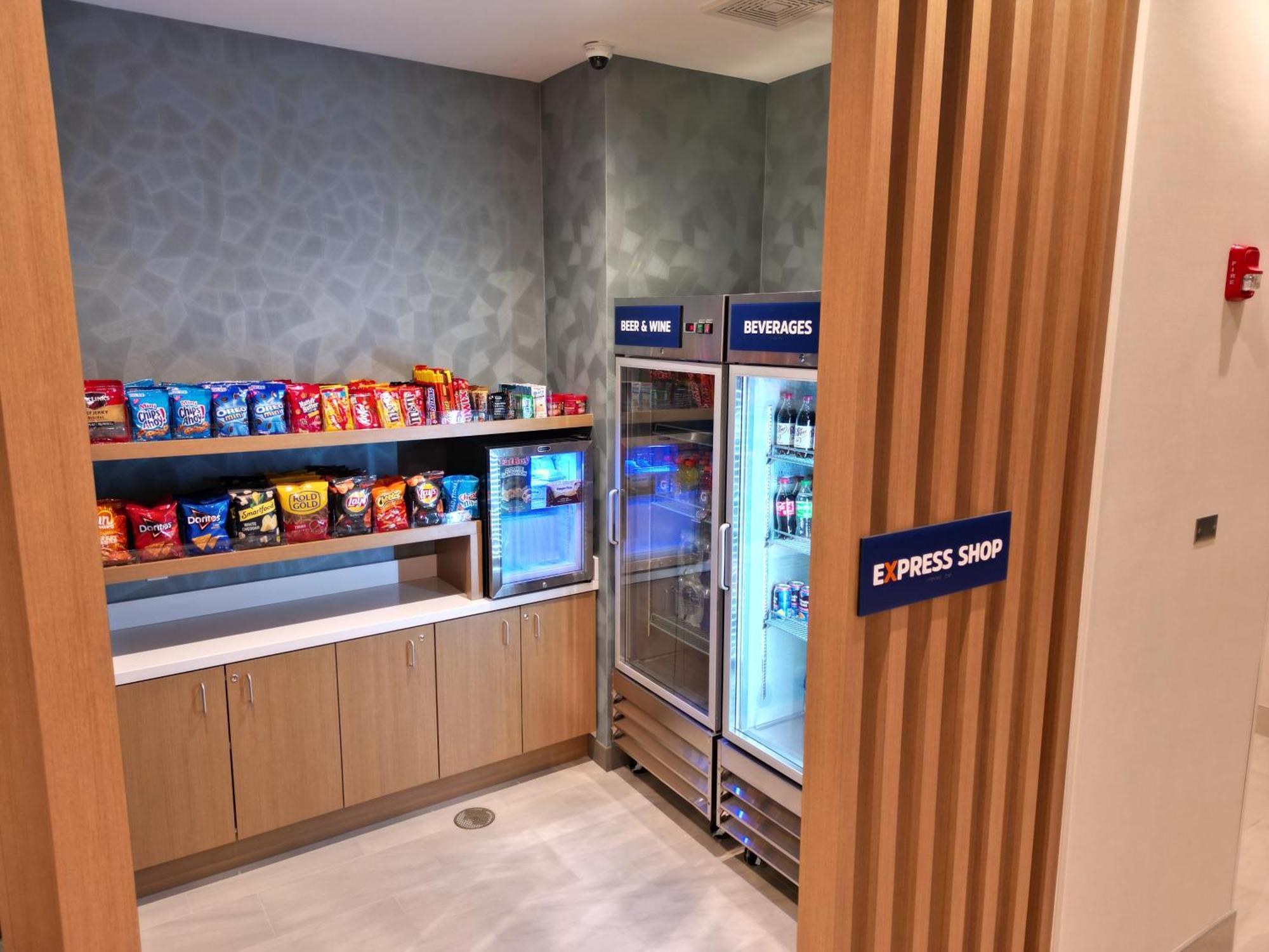 Holiday Inn Express & Suites Chicago Schaumburg By Ihg エクステリア 写真