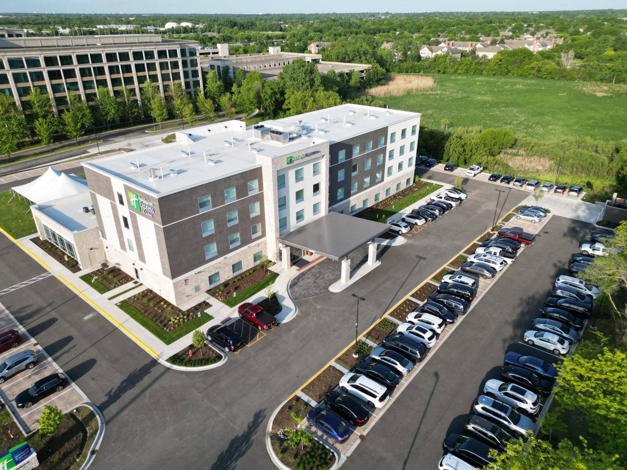 Holiday Inn Express & Suites Chicago Schaumburg By Ihg エクステリア 写真