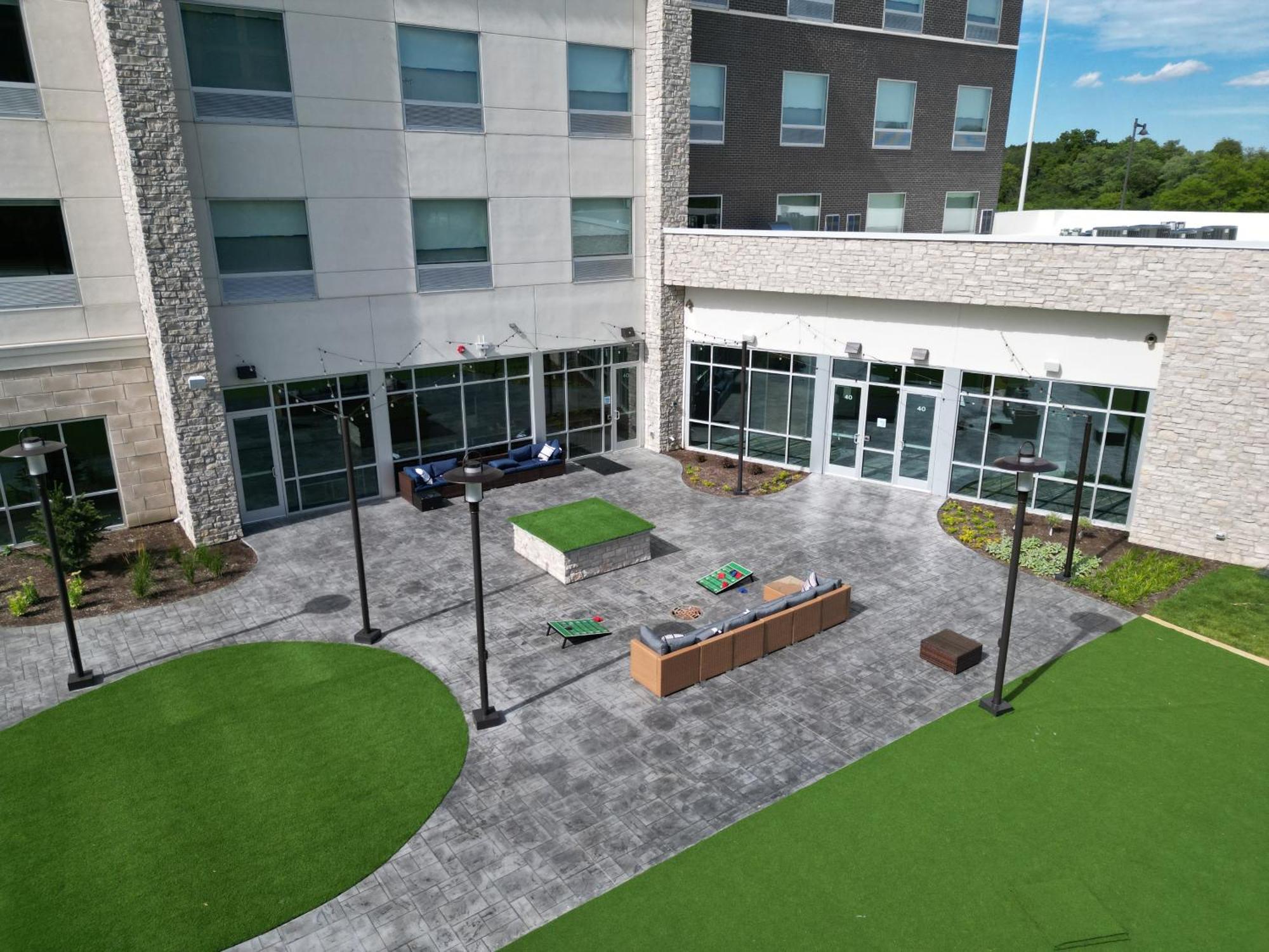 Holiday Inn Express & Suites Chicago Schaumburg By Ihg エクステリア 写真