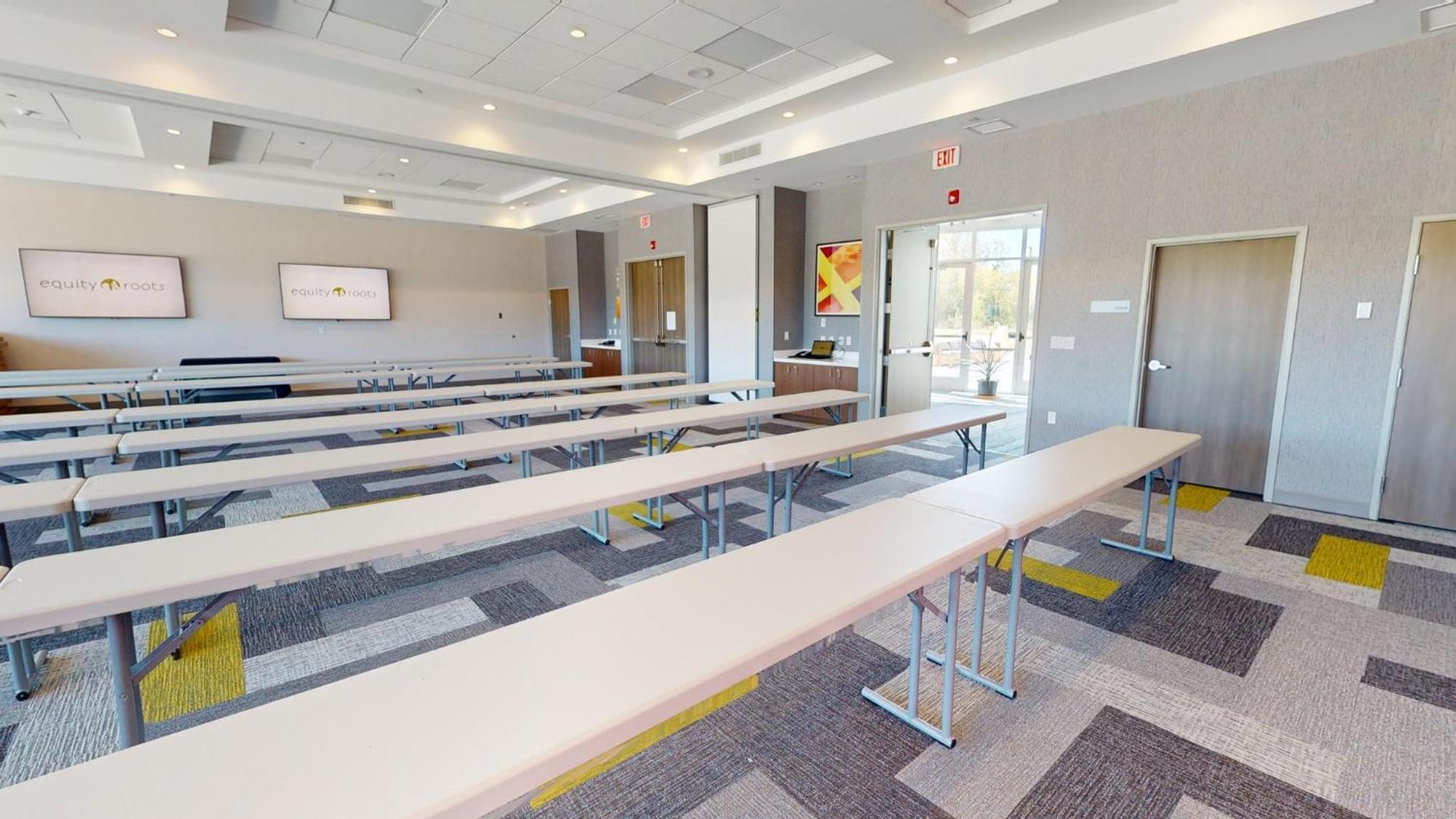 Holiday Inn Express & Suites Chicago Schaumburg By Ihg エクステリア 写真