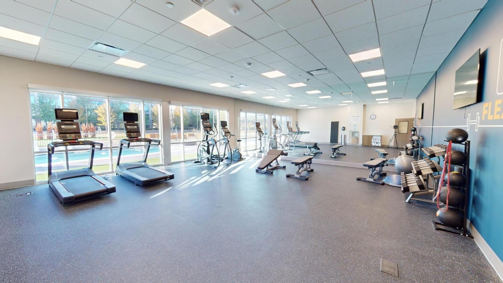 Holiday Inn Express & Suites Chicago Schaumburg By Ihg エクステリア 写真